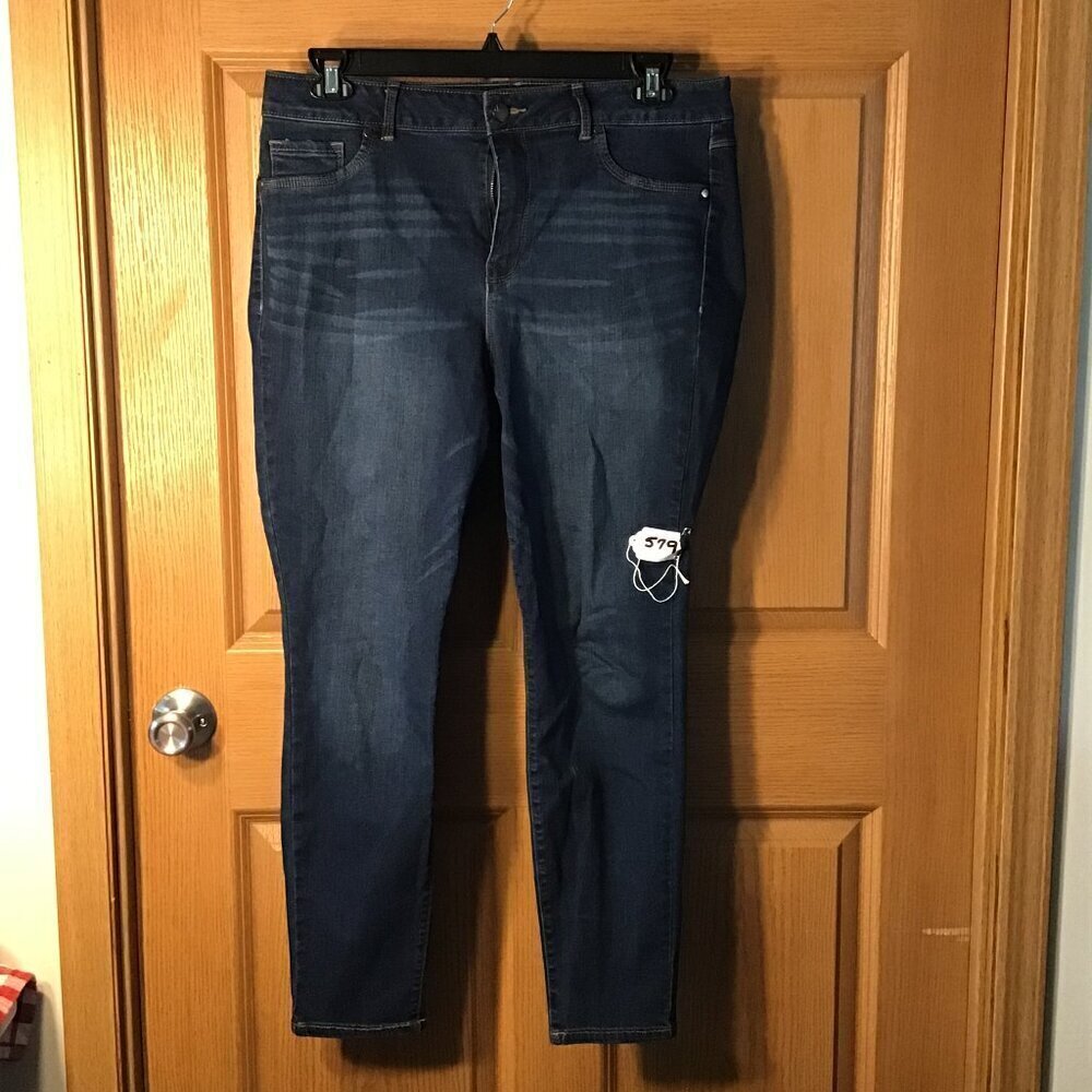 d. Jeans 18W Blue Jeans